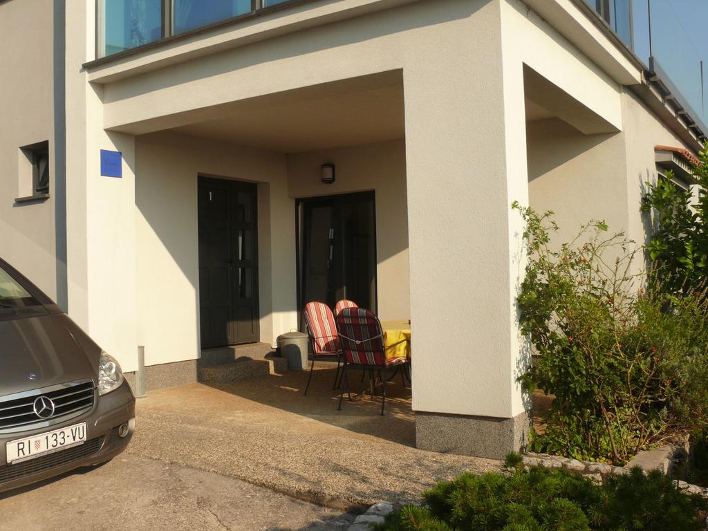 Apartment Branimir Omisalj Ngoại thất bức ảnh