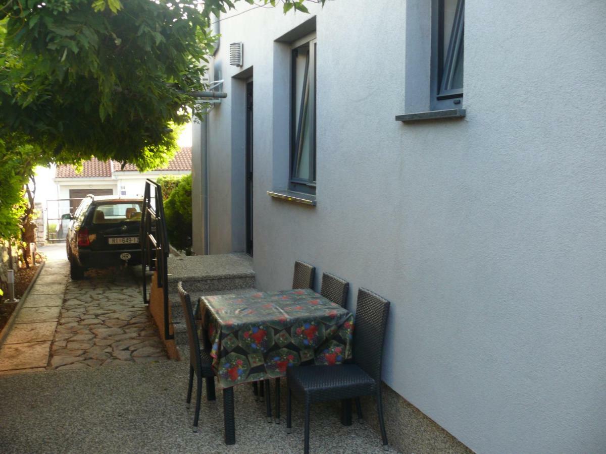 Apartment Branimir Omisalj Ngoại thất bức ảnh